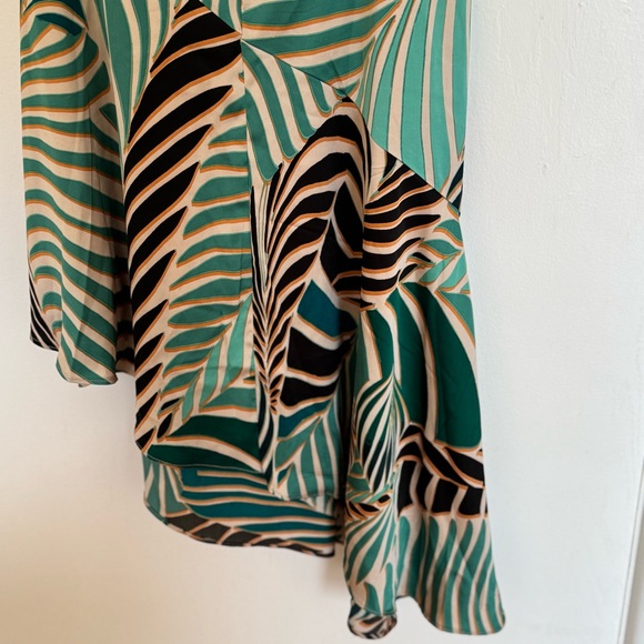 NWT MAGGY LONDON DEIDRE Asymm Floral One Shoulder Ruffle Hem Silky Dress Size 8 - Picture 11 of 14